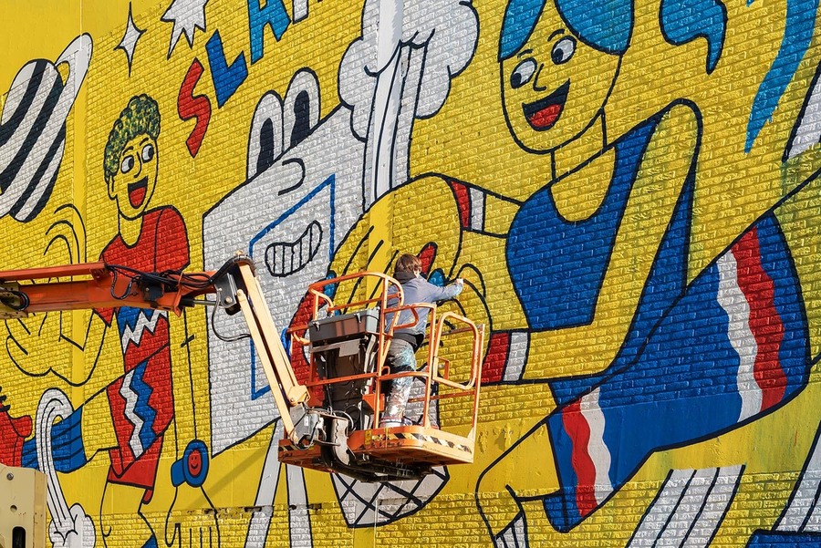 Streetart aan Sporthal Luisbekelaar